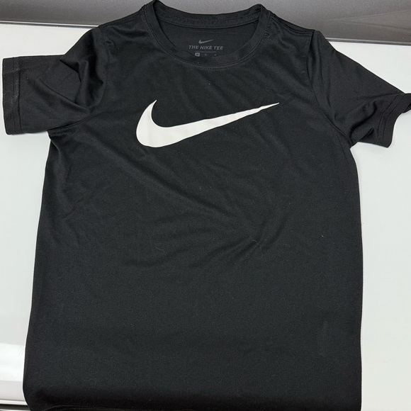 Nike Boys DriFit Black Tee with White Logo - Picture 1 of 2